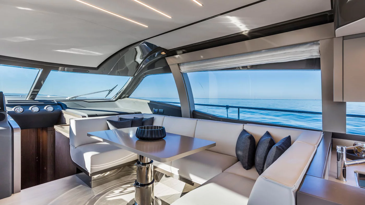 Ferretti Yachts 550 - interiores (2)
