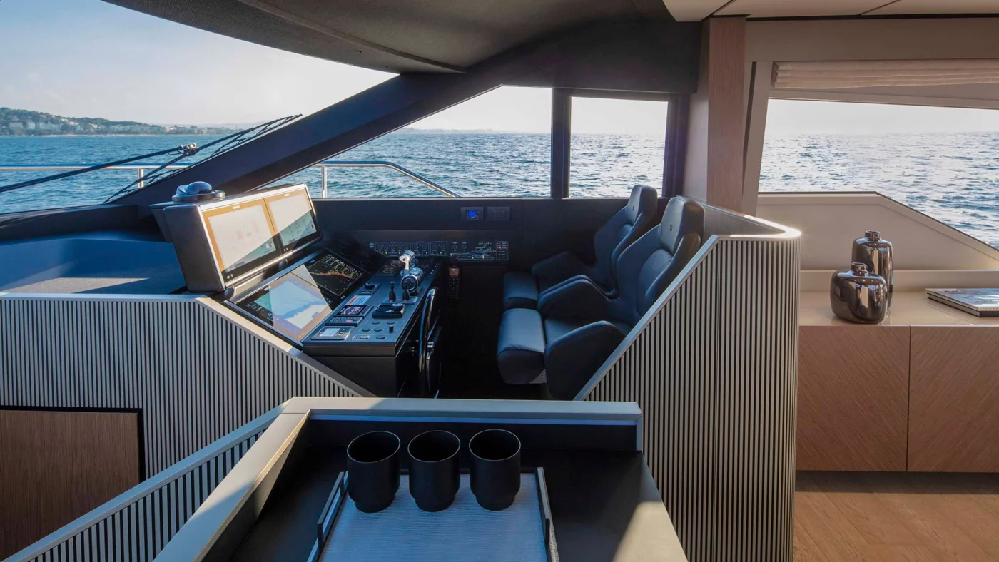 Ferretti Yachts 720 - interiores (4)